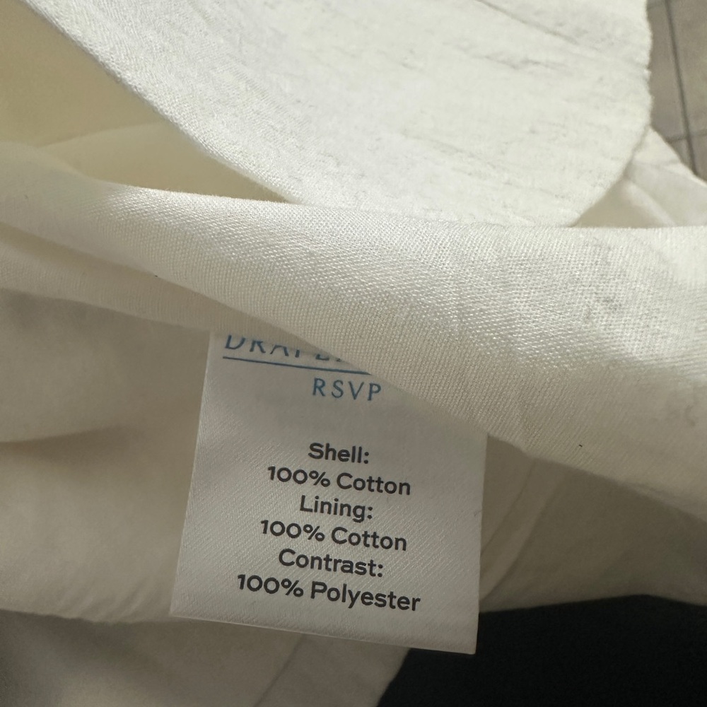 Draper James Cream Blazer with Notched Lapel and Tailored Fit - Picture 4 of 4